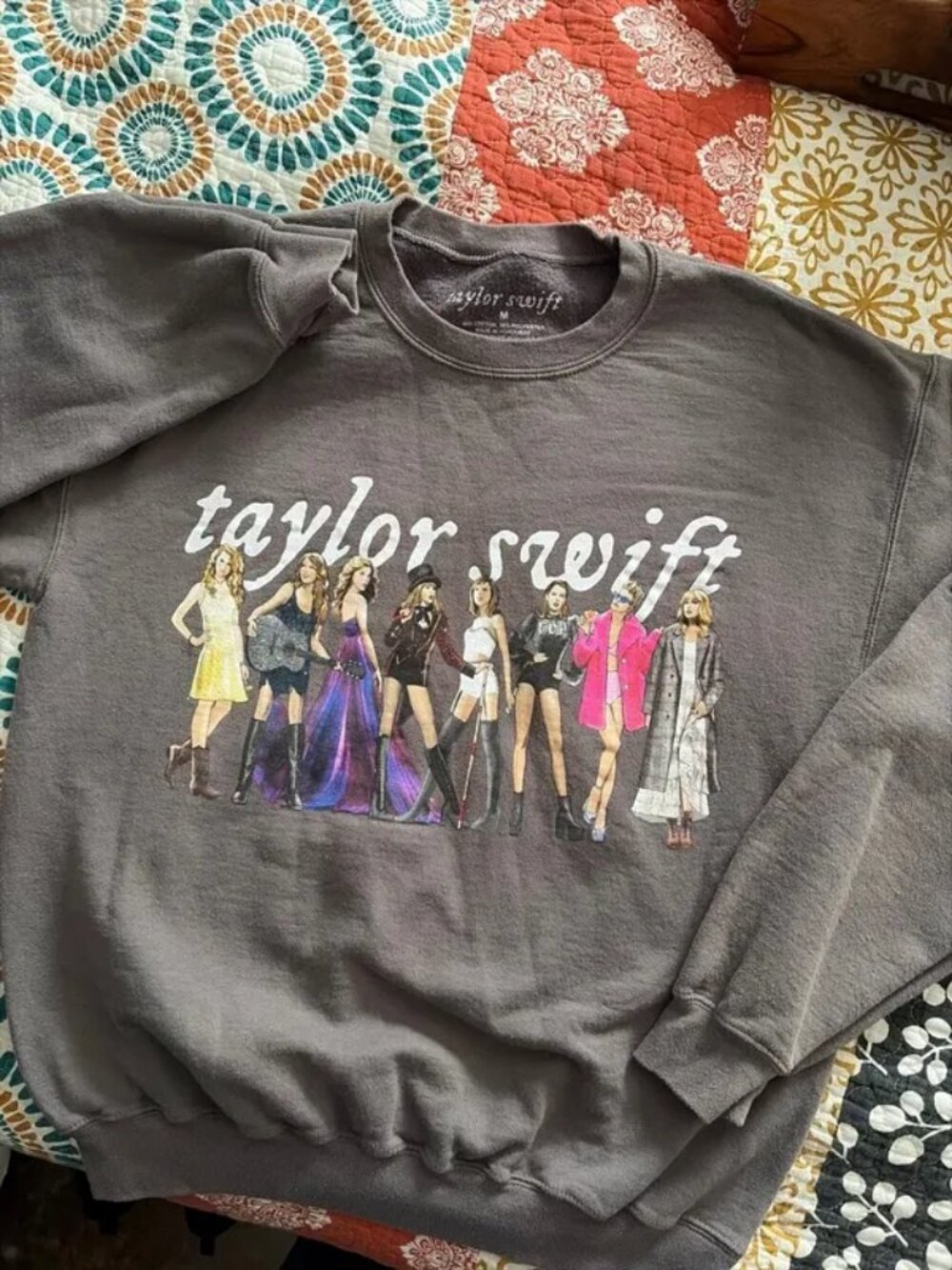 Taylor Swift Sweatshirt Medium